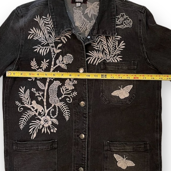 Johnny Was NWOT Denim Embroidered Jacket Never Worn! Eden Denim Worker Jacket - Picture 9 of 11